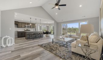 5165 Greyson Heights Dr, Auburn, IN 46706