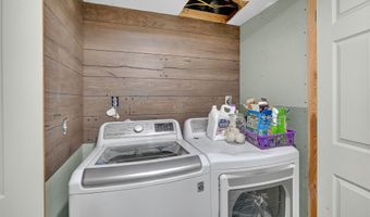 301 13th Ave NW, Altoona, IA 50009