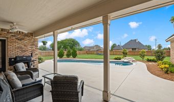 200 Colonel Burt Dr, Benton, LA 71006