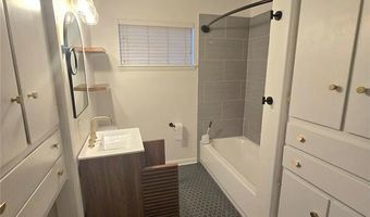 1919 Sumner Dr, Altus, OK 73521