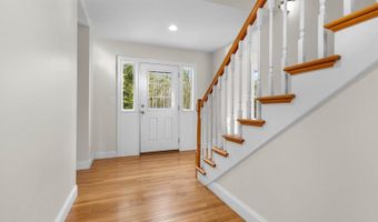 183 Skyline Rd, Bangor, ME 04401