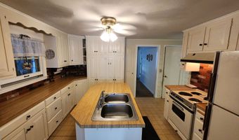 124 Pilgrim Rd, Bristol, CT 06010
