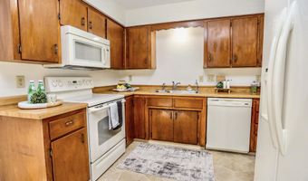 1326 Mel Ros Dr, Aberdeen, SD 57401