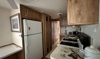 19101 E Palm Ln 18, Black Canyon City, AZ 85324