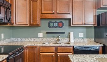 15 Saw Mill Dr 307, North Kingstown, RI 02852