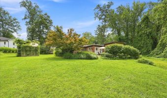 3534 WOODBURN Rd, Annandale, VA 22003