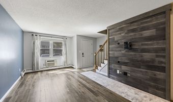 135 Fairway Dr 135, Cheshire, CT 06410