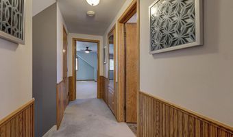 2207 S GLADYS Ave, Appleton, WI 54915