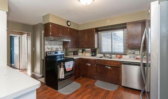 421 6th St, Albany, MN 56307