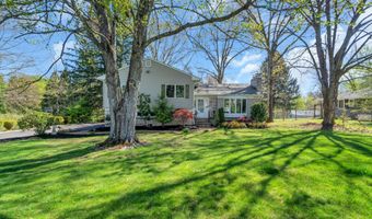 42 Crest Dr, Basking Ridge, NJ 07920