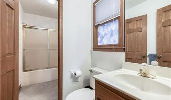 558 Auburn Rd, Auburn, GA 30011