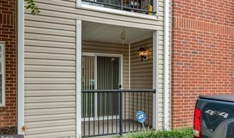 3305 WYNDHAM Cir 156, Alexandria, VA 22302