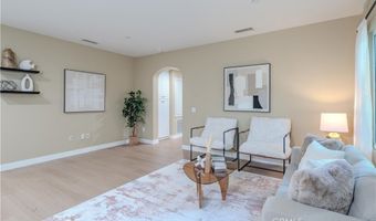 672 E Valencia 108, Anaheim, CA 92805