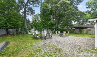 28 Cedar St, Bayville, NJ 08721