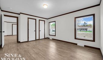 2060 Washington St, Algonac, MI 48001