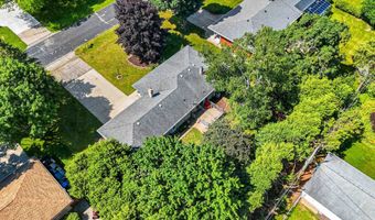 500 W SUNSET Ave, Appleton, WI 54911