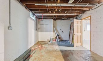 914 Ash St, Baraboo, WI 53913