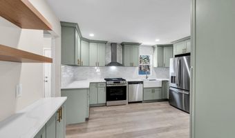 5 Buxton Ct, Barnegat, NJ 08005