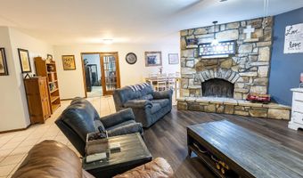 5 Autumn Rd, Arkansas City, KS 67005