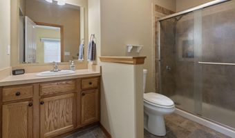 20650 Honeysuckle Ln, Bend, OR 97702