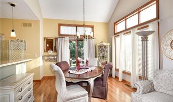 1699 Glade Dr SW, Altoona, IA 50009
