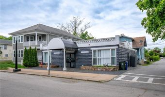 413 High St, Bristol, RI 02809