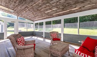 37 Woodruff Ln, Cornwall, CT 06796