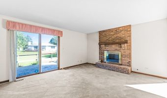 90 N Prairie Dr, Addison, IL 60101