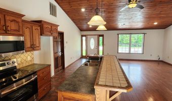 17529 St Highway U, Ava, MO 65608