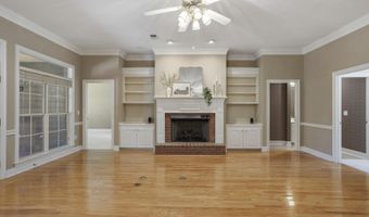 525 Ridge Cir, Brandon, MS 39047