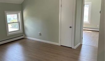 17 Warren Ave, Lincoln, RI 02865