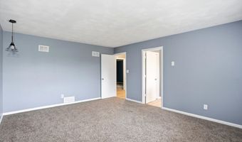 826 Yorkshire Rd, Anderson, IN 46012