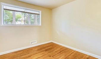 6048 ROSSMORE Dr, Bethesda, MD 20814
