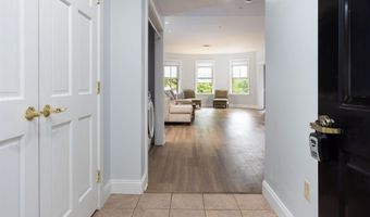 40 College St 204C, Burlington, VT 05401