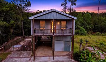 43 Fiber St, Bay St. Louis, MS 39520