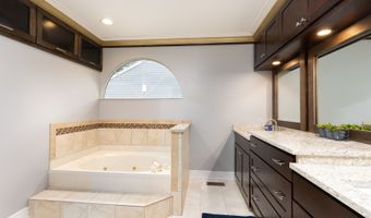 1340 Yellowstone Pkwy, Algonquin, IL 60102