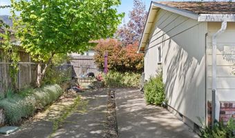 1208 Iowa St, Ashland, OR 97520