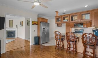 200 Roger Williams Ave 109, East Providence, RI 02916