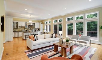 2739 CHESAPEAKE St NW, Washington, DC 20008