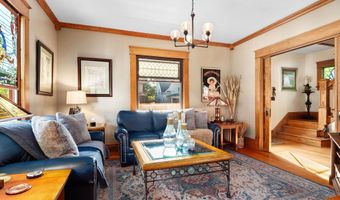815 Midway Dr, Auburn, IN 46706