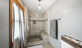 205 IRONWOOD Cir, Aurora, OH 44202