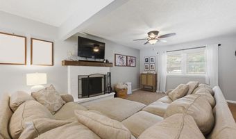 4645 N Hillcrest St, Bel Aire, KS 67220