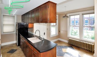 75 S Park St, Bangor, ME 04401