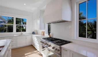 215 SYCAMORE Ave, Anna Maria, FL 34216