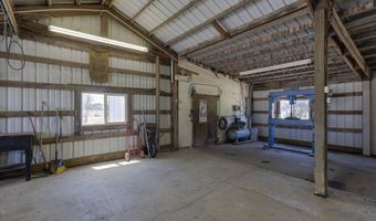 23522 Chaffey Ln, Aurora, OR 97002