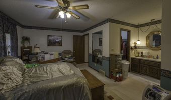 1625 Jay Ct, Aurora, MO 65605