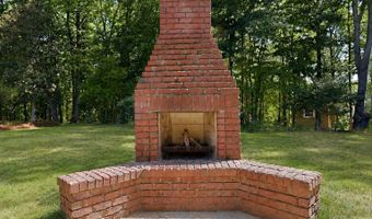 2612 Whistleberry Ct, Apex, NC 27539