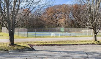 864 Gallery Ln, Ann Arbor, MI 48103