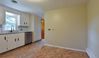 44 Cindy Ln, Warwick, RI 02886