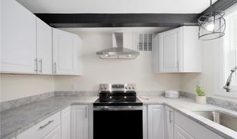 69 Overlook Dr, Warwick, RI 02818